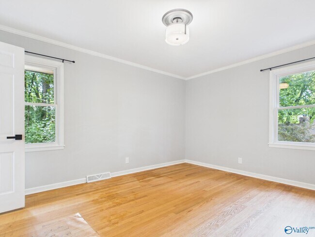 Building Photo - 6808 Jones Valley Dr SE