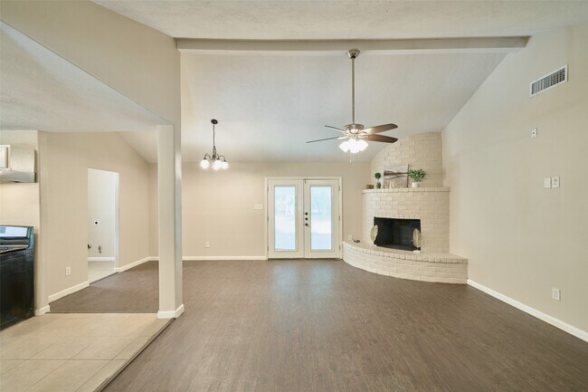 Building Photo - 24411 Pine Canyon Dr