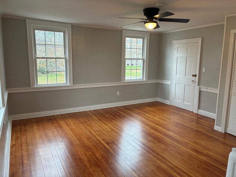 Bedroom 1 - 142 Main St