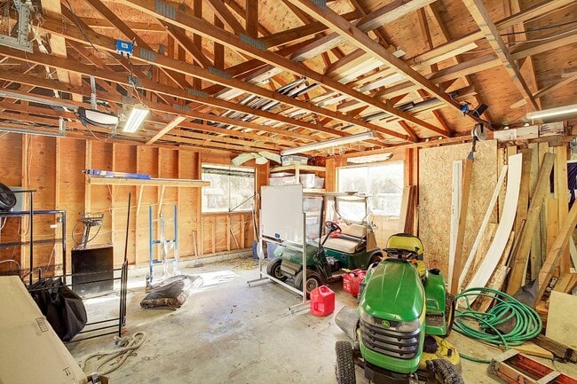 Building Photo - 3bd/2ba North Bend House