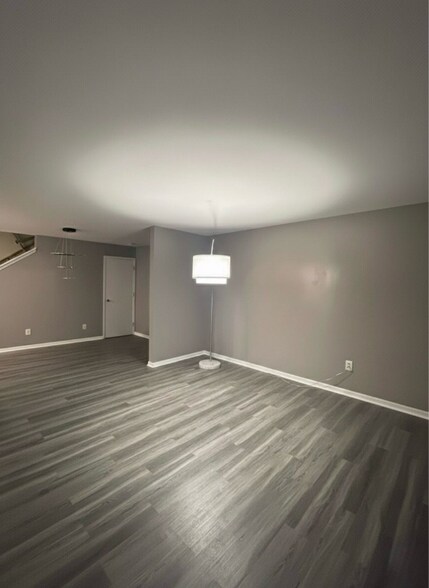 Building Photo - 854 N First St