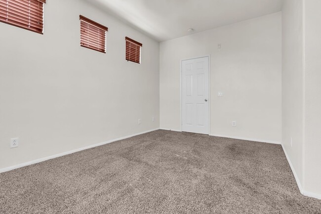 Building Photo - 31163 Lavender Ct