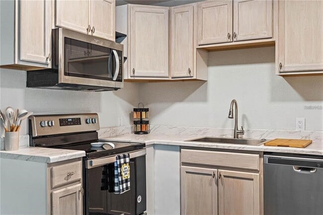 Building Photo - 7101 59th St N