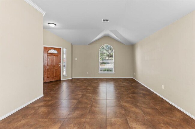 Building Photo - 208 Pecanwood S