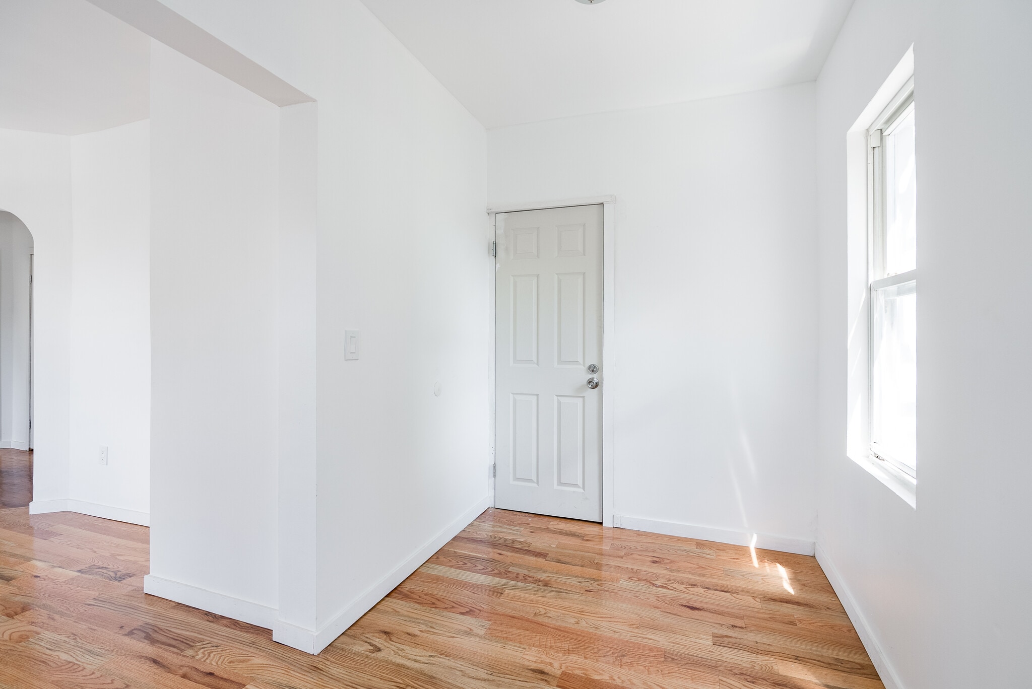Building Photo - 832 Calhoun Ave