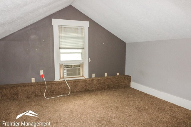 Building Photo - 1008 Ratone St