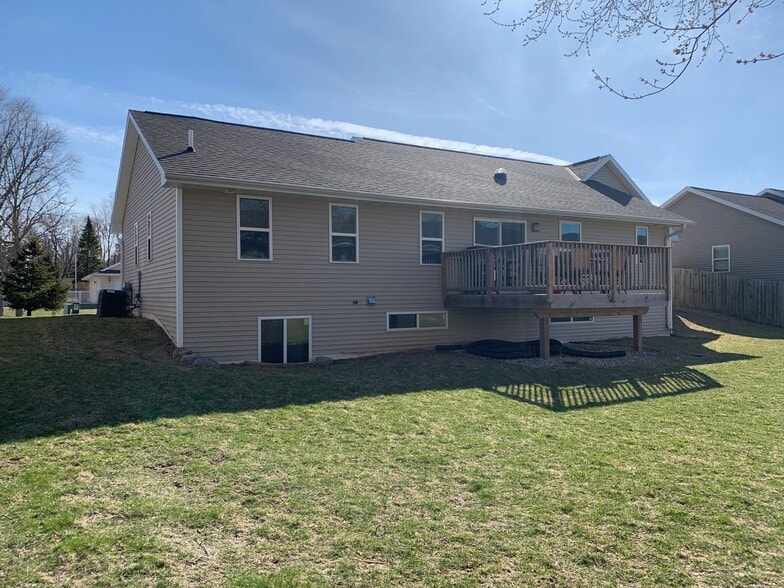 Building Photo - 1306 Hannah St
