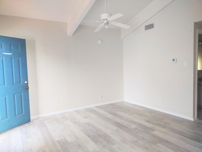 Building Photo - 315 Post Office St