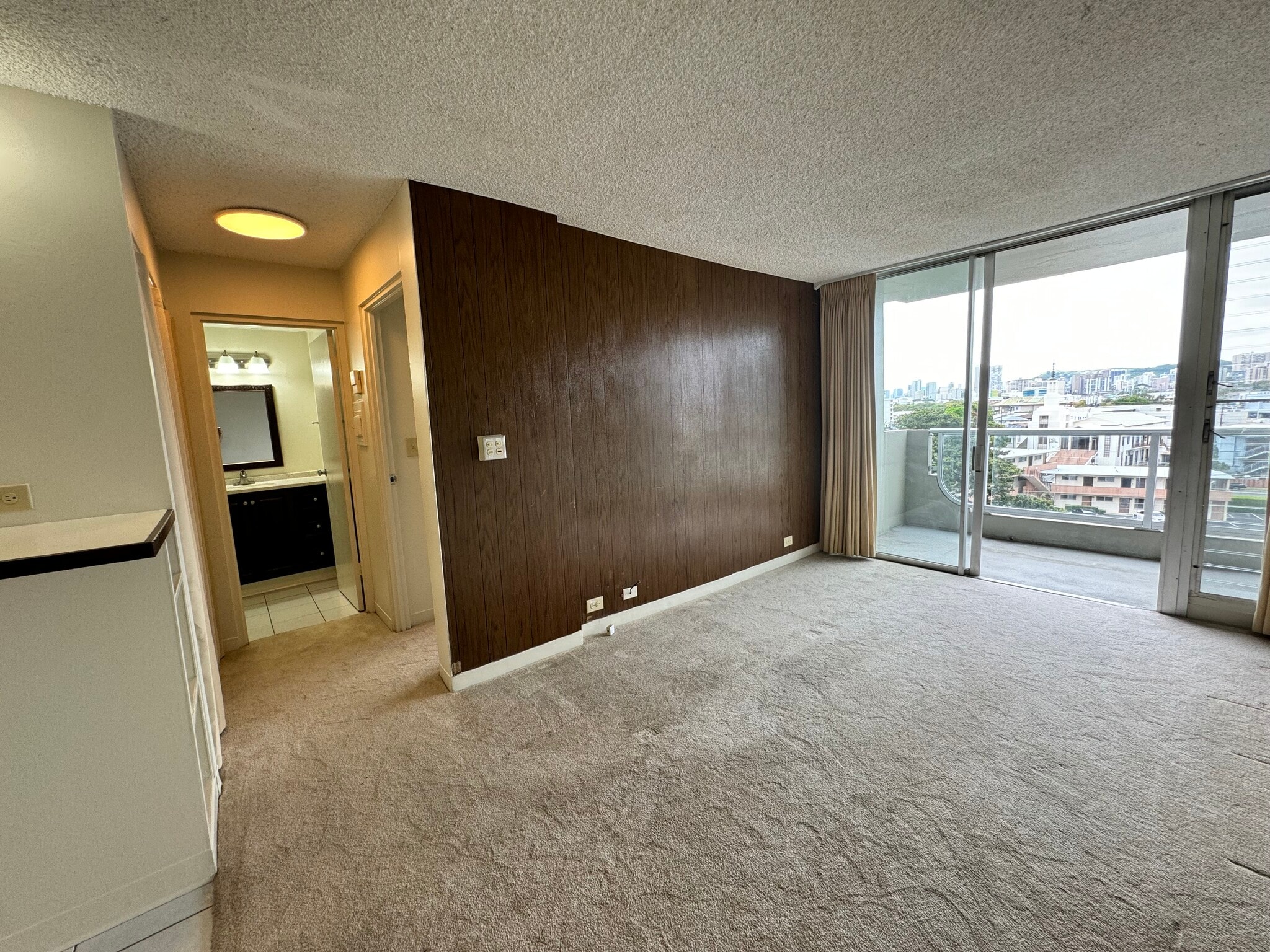 Building Photo - 2637 Kuilei St