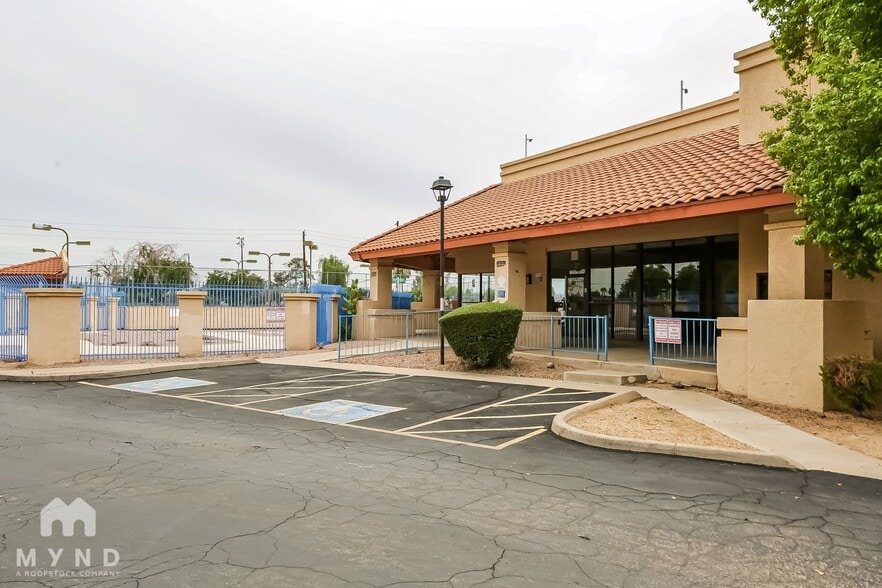 Building Photo - 4545 N 67th Ave