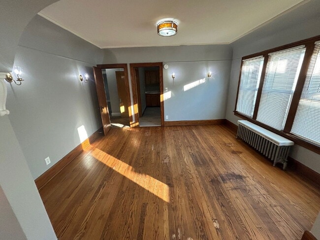 Building Photo - 919 Hayes Avenue