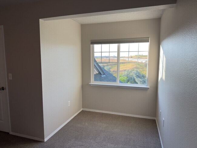Building Photo - 2069 Eagle Ave