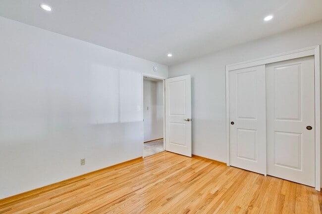 Building Photo - 1534 Crespi Dr