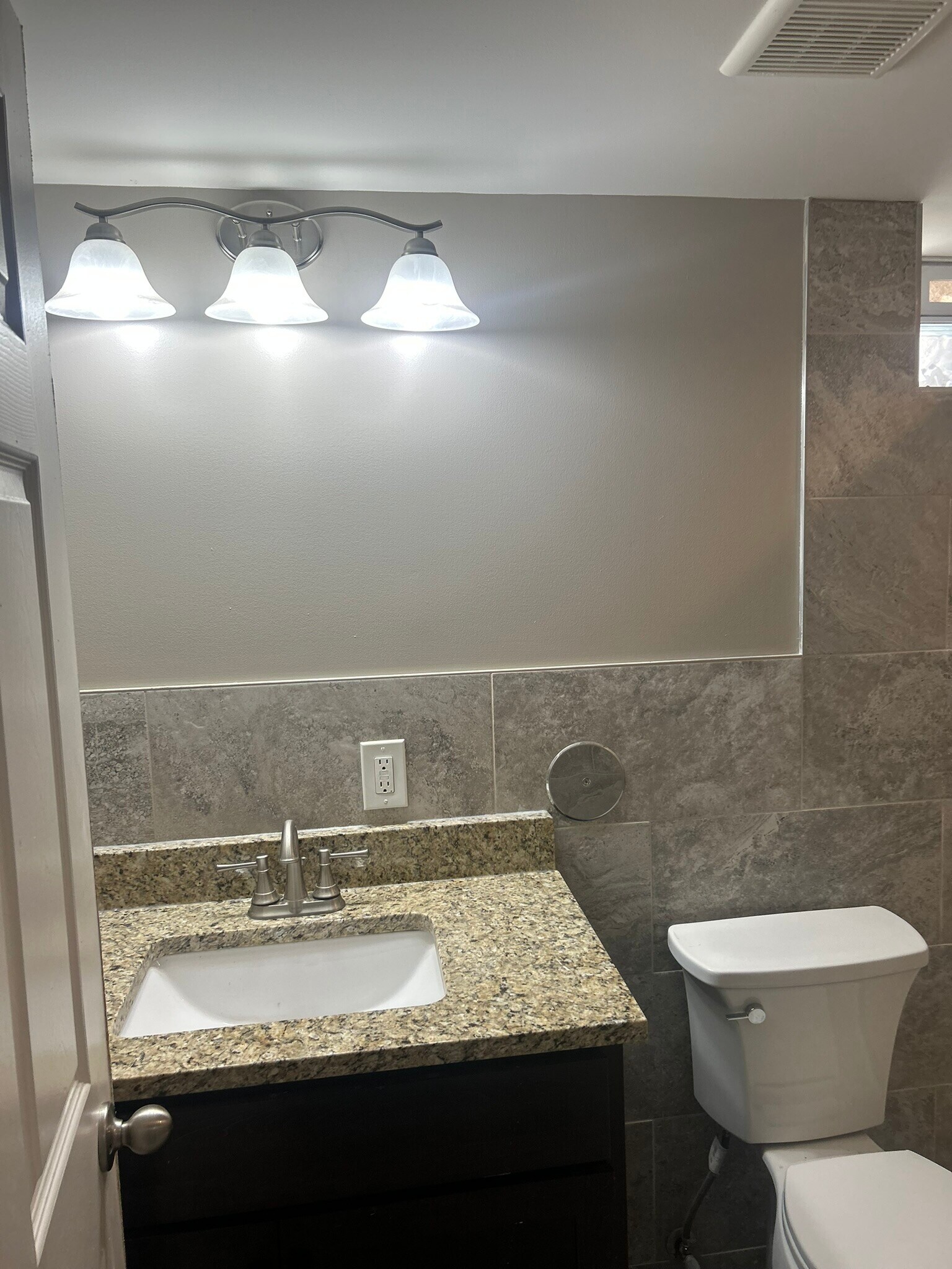 Building Photo - 6726 Chamberlain Ave