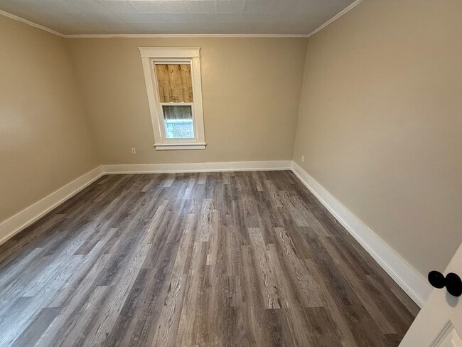 Building Photo - 608 Cooper Ave