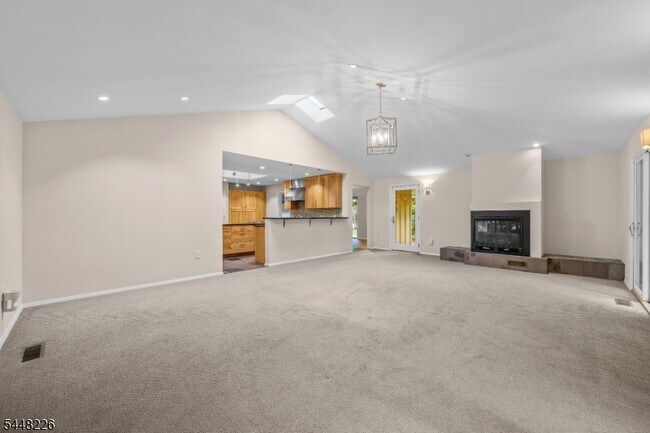 Building Photo - 29 Wayside Pl