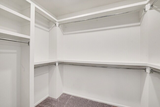 Building Photo - $2,795.00 - 3 Bedrooms, 2.5 Bathrooms, Sin...
