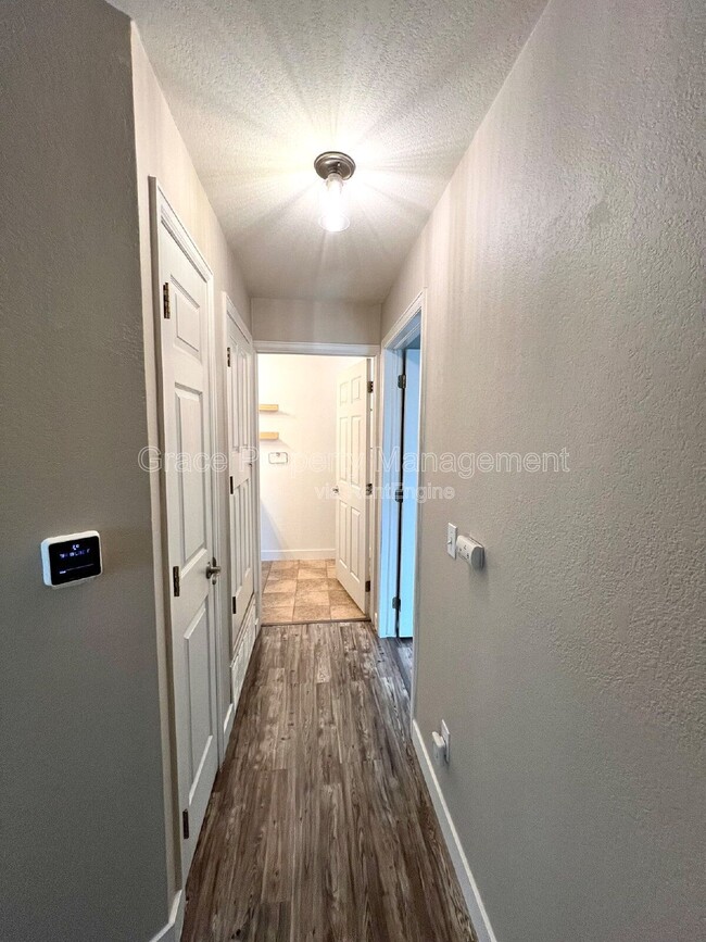 Building Photo - 8707 E Florida Ave