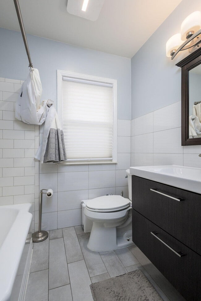 Building Photo - 23005 California St