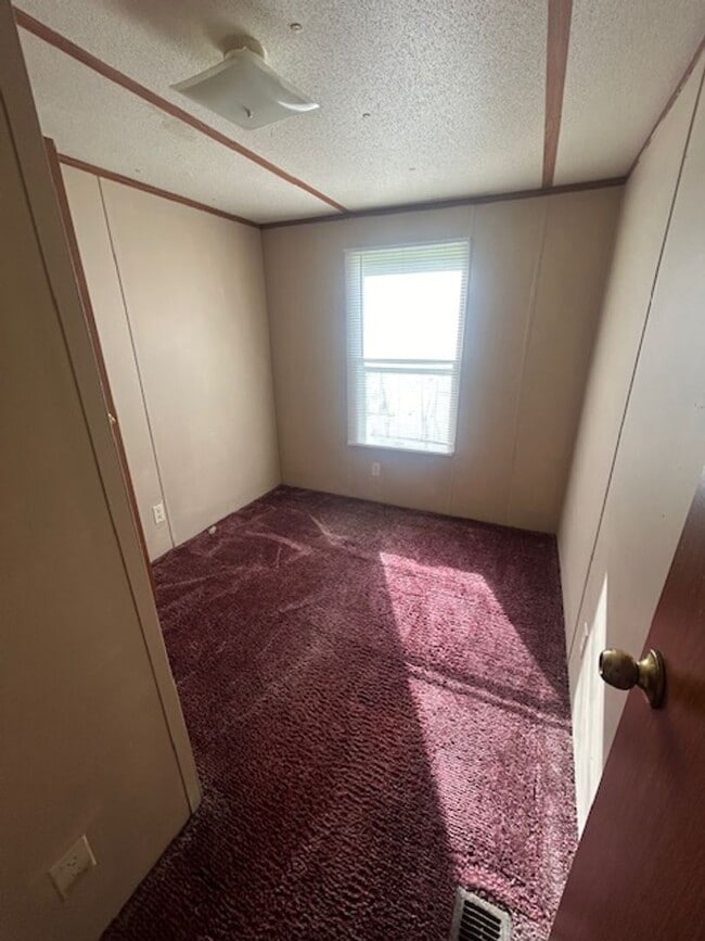 Building Photo - 14850 State Hwy 72