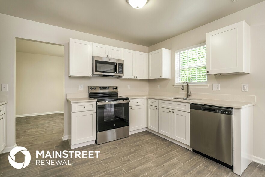 Building Photo - 3536 Thornaby Cir