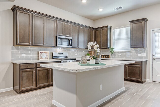 Building Photo - 5311 Sunway Dr