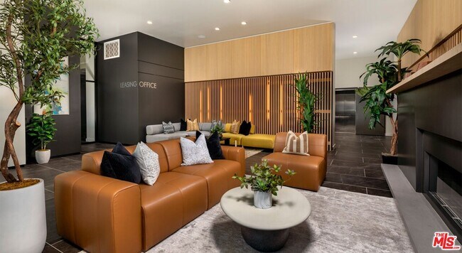 Building Photo - 10375 Washington Blvd