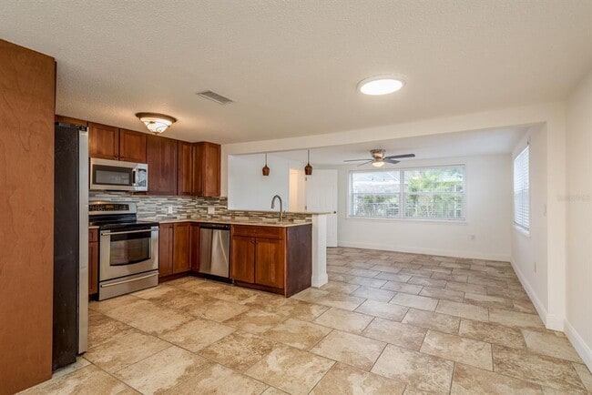 Building Photo - 4233 Belle Isle Ct