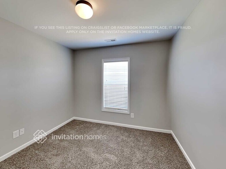 Building Photo - 237 Haywood Ln