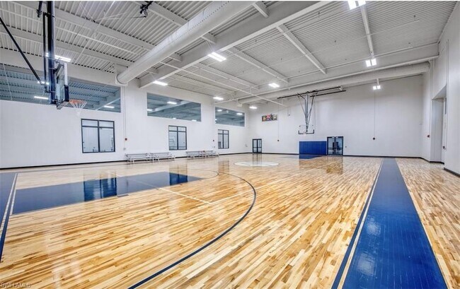 Building Photo - 19528 Hinkley Dr