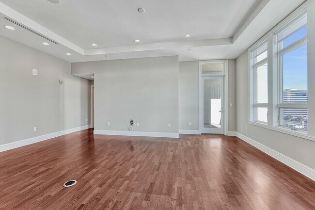 Building Photo - 5455 Landmark Pl