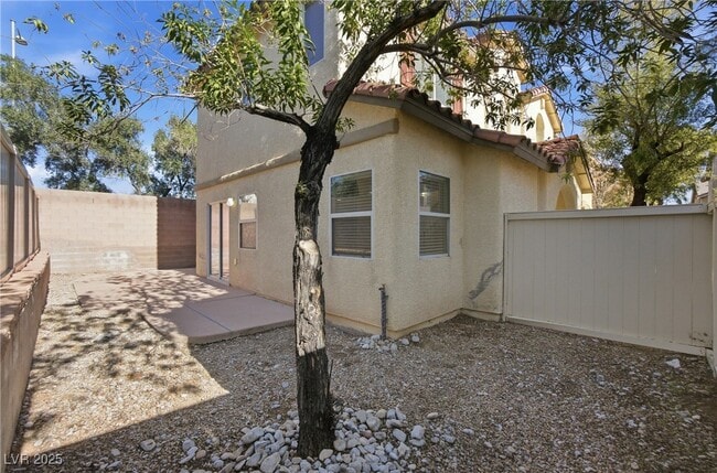 Building Photo - 8208 W Wildwood Glen Dr