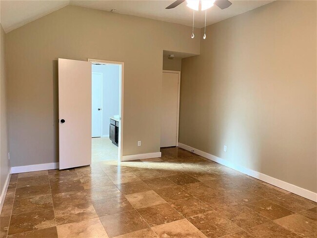 Building Photo - 15122 Red Cedar Cove Ln