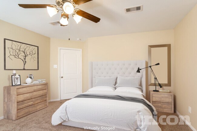 Building Photo - 424 Palomino Stand Dr