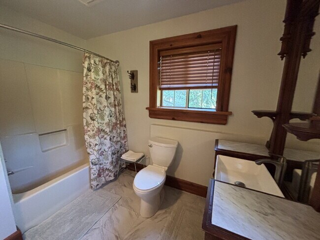 Building Photo - Unique fully furnished 1-2 bedroom property secluded on Newtown Road ten minutes from Placerville!