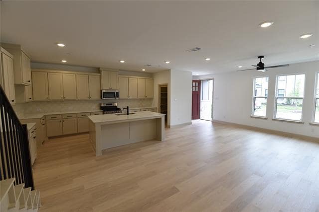Building Photo - 2817 Chisos Red Rd