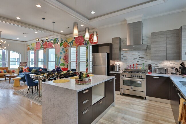 Building Photo - 4114 Driscoll St