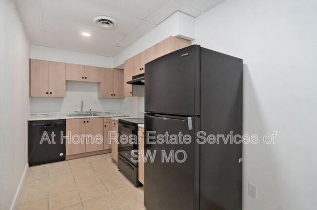 Primary Photo - 3342 E Linwood St