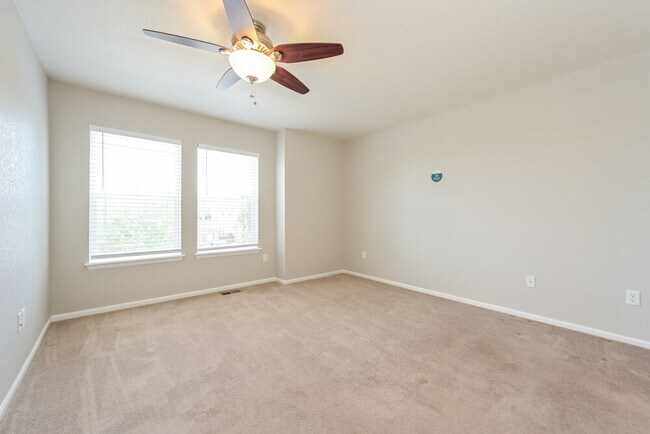 Building Photo - 2355 Coach House Loop