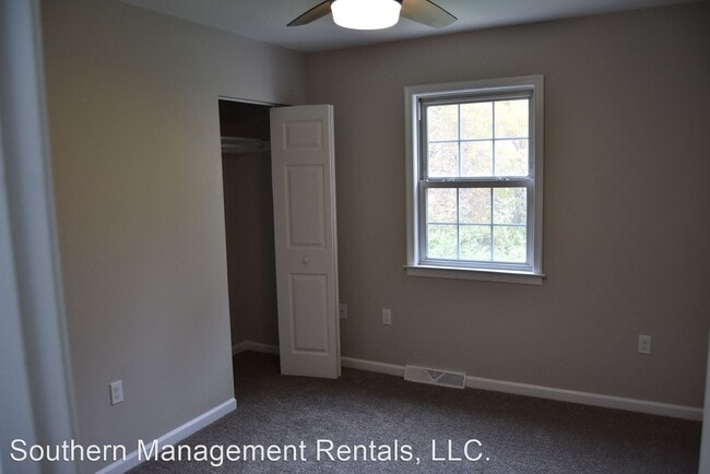 Building Photo - 3 br, 1.5 bath House - 2244 North Point Drive