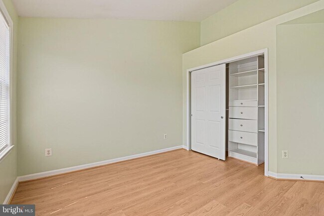 Building Photo - 2658 Logan Wood Dr