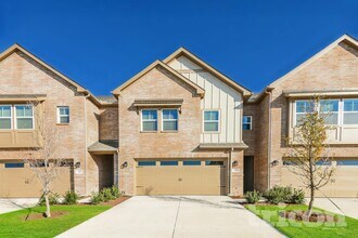 Building Photo - 2281 E Miller Rd