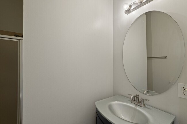 Building Photo - Come Home Smiling to This Beautiful 3-Bed, 3-Bath in Port Wentworth!