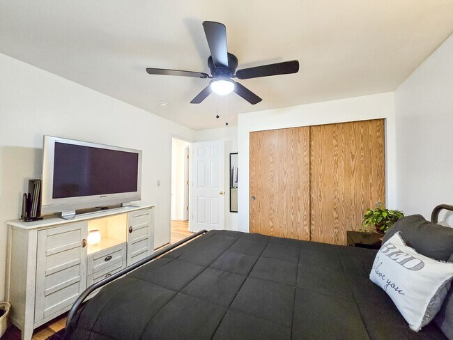 Building Photo - Gleneagle Rambler