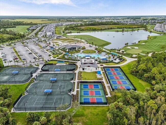 Building Photo - 12470 Wellen Golf St