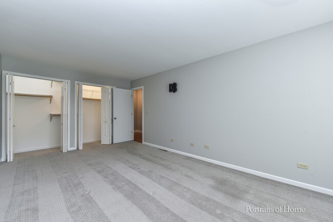 Building Photo - 453 Kensington Ct