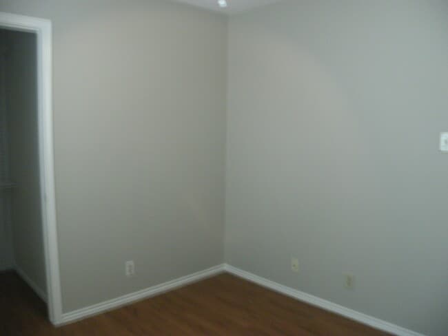 Building Photo - 4107 Sunrise Pt Dr