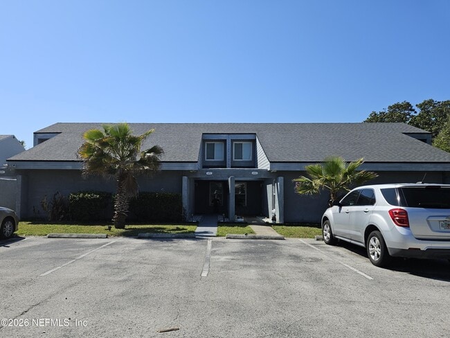 Building Photo - 4302 Seagate Ln N