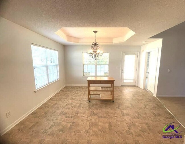 Building Photo - 208 Apple Ct