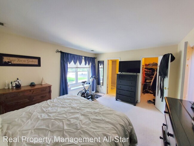 Building Photo - 3 br, 2.5 bath House - 13 Dallenbach Lane